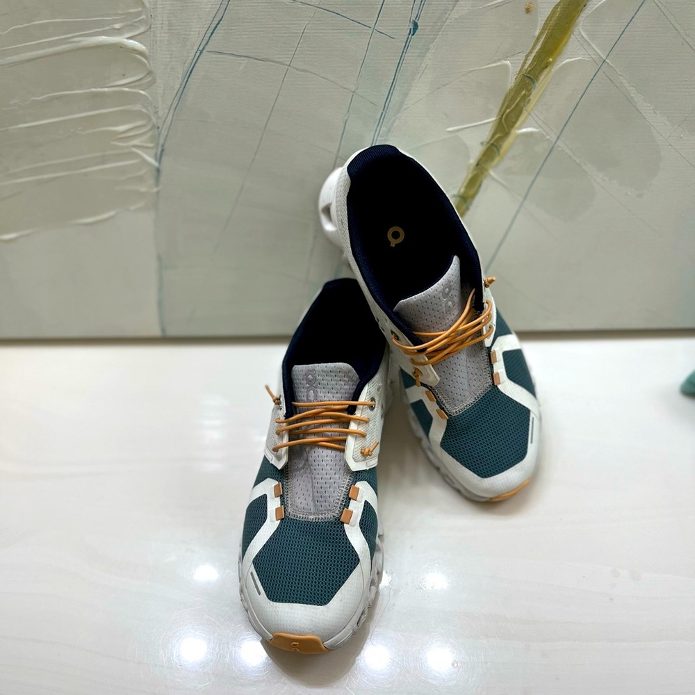 On Running Cloud 5 Push Sneakers